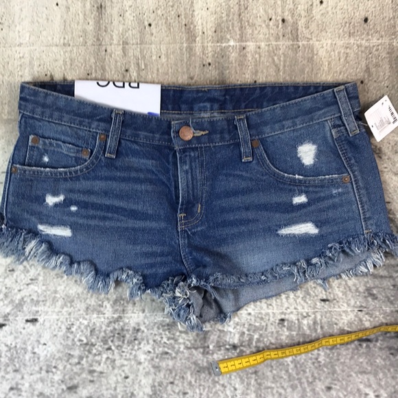 Anthropologie Pants - BDG dolphin low rise shorts